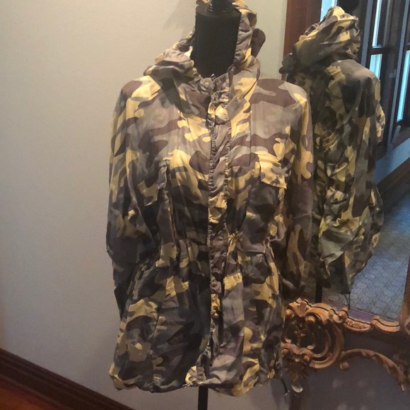 Johnny Was Jackets & Blazers - NWT M Johnny Was Camo Cupra Jacket